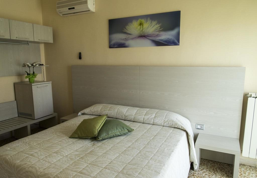 Hotel Rosa Del Tirreno 3*